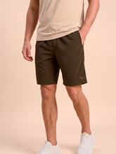 Lade das Bild in den Galerie-Viewer, Gallery: Uv Line Bermuda-Shorts Shorts New Fit Masc Brown Upf50+