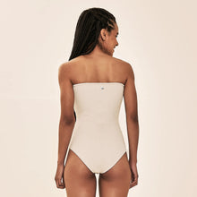 Lade das Bild in den Galerie-Viewer, Model Back: Uv Line Badeanzug Duna Bandeau Upf50+