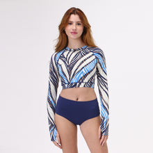 Lade das Bild in den Galerie-Viewer, Model Front: Uv Line Set Bikini Ondas Upf50+