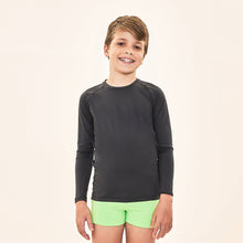 Lade das Bild in den Galerie-Viewer, Model Front: Uv Line Rashguard Acqua Qr Code Preto Upf50+