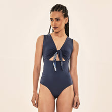 Lade das Bild in den Galerie-Viewer, Image 04: Uv Line Badeanzug Mirela Coqueiros Marinho Upf50+