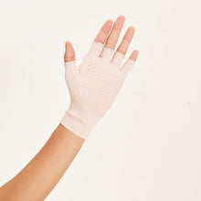 Lade das Bild in den Galerie-Viewer, Model Back: Uv Line Handschuhe Short Gloves Anti-Aging Uni Nude Upf50+
