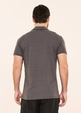 Lade das Bild in den Galerie-Viewer, Model Back: Uv Line T-Shirts Für Herren T-Shirt Masc Polo Lead Upf50+
