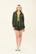 Lade das Bild in den Galerie-Viewer, Image 06: Uv Line Fitness-Cover-Up Bag-Foldable Windbreaker Jacket Verde Militar
