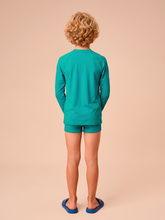 Lade das Bild in den Galerie-Viewer, Model Back: Uv Line Rashguard Longsleeve Uvpro Kids Green Sea Upf50+

