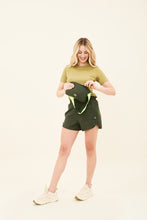 Lade das Bild in den Galerie-Viewer, Image 07: Uv Line Fitness-Cover-Up Bag-Foldable Windbreaker Jacket Verde Militar
