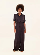 Lade das Bild in den Galerie-Viewer, Model Front: Uv Line Strandhosen Pantalona Preto Upf50+

