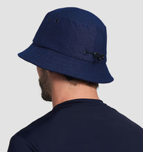 Lade das Bild in den Galerie-Viewer, Model Back: Uv Line Eimerhut Hat Toronto Colors Masc Navy Blue Upf50+
