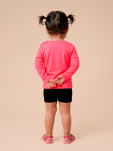 Lade das Bild in den Galerie-Viewer, Model Back: Uv Line Rashguard Longsleeve Baby Pink Fluor Upf50+
