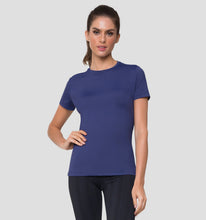 Lade das Bild in den Galerie-Viewer, Model Back: Uv Line Fitness-Top T-Shirt Uvpro Fem Navy Blue Upf50+
