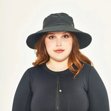 Lade das Bild in den Galerie-Viewer, Model Front: Uv Line Schlapphut Hat Lyon Nac L Fem Black Upf50+
