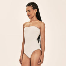 Lade das Bild in den Galerie-Viewer, Image 02: Uv Line Badeanzug Duna Bandeau Upf50+
