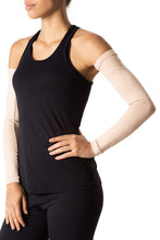 Lade das Bild in den Galerie-Viewer, Model Front: Uv Line Handschuhe Long Sleeve Uni Beige Upf50+
