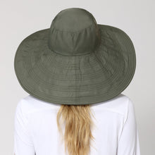 Lade das Bild in den Galerie-Viewer, Model Back: Uv Line Schlapphut Hat Beverly Hills I18 Fem Green Militar Upf50+
