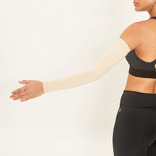 Lade das Bild in den Galerie-Viewer, Model Back: Uv Line Handschuhe Long Sleeve Uni Beige Upf50+

