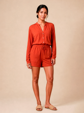 Lade das Bild in den Galerie-Viewer, Model Front: Uv Line Hemdblusenkleid Shirt Bella Pitanga Upf50+
