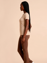 Lade das Bild in den Galerie-Viewer, Image 03: Uv Line Rashguard Longsleeve Fem New Fit Sand Upf50+
