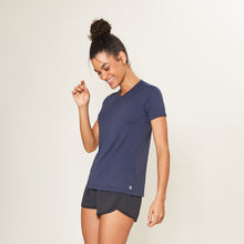 Lade das Bild in den Galerie-Viewer, Image 02: Uv Line Fitness-Top Sport Fit Fem Marinho Upf50+
