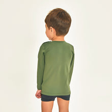 Lade das Bild in den Galerie-Viewer, Model Back: Uv Line Rashguard Longsleeve Baby Green Militar Upf50+
