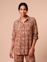 Lade das Bild in den Galerie-Viewer, Gallery: Uv Line Hemdblusenkleid Shirt Vitoria Tie Dye Pitanga Upf50+
