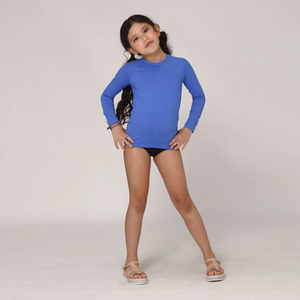Model Front: Uv Line Rashguard Camiseta Kids Uvpro Ml Azul Bic Upf50+