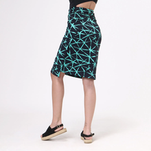 Lade das Bild in den Galerie-Viewer, Model Back: Uv Line Pareo Canga Estrela Upf50+
