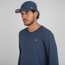 Lade das Bild in den Galerie-Viewer, Model Front: Uv Line Mützen Cap New Fit Marinho Upf50+
