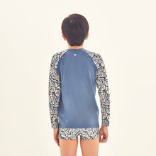 Lade das Bild in den Galerie-Viewer, Model Back: Uv Line Rashguard Rash Guard Kids Costela Aco Off White Upf50+
