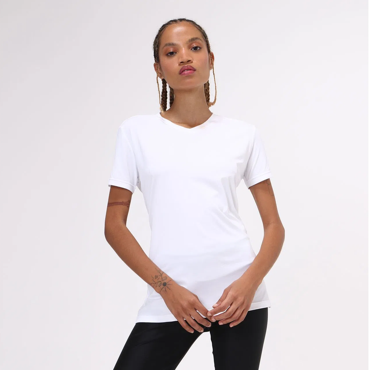 Model Front: Uv Line Fitness-Top T-Shirt Sport Fit Branco Upf50+